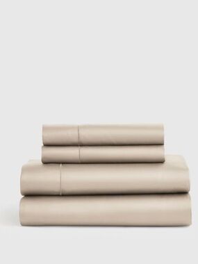 Signature Giza Cotton Sateen Sheet Set in Sand- Full